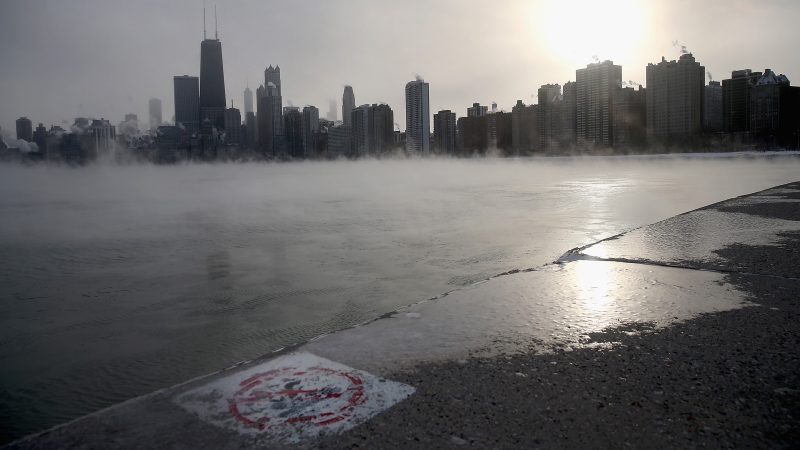Illustration for article titled 21 Pictures of Chicago's Modern-Day Ice Age